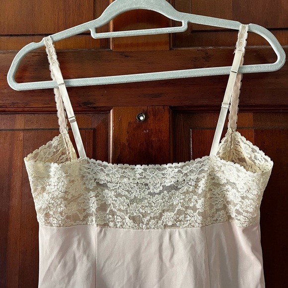 Vintage Hollywood Vassarette Ivory Lace Lingerie Slip – Size F 34, Nylon Tricot - Picture 6 of 11